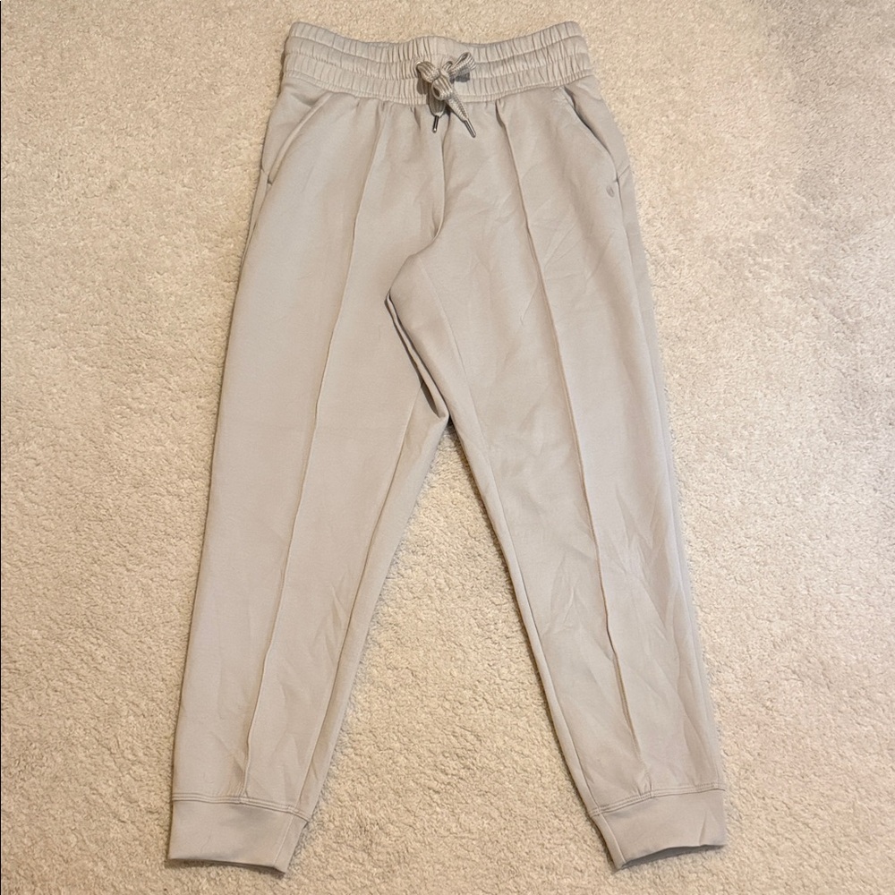 Women’s Gray Jogger Pants